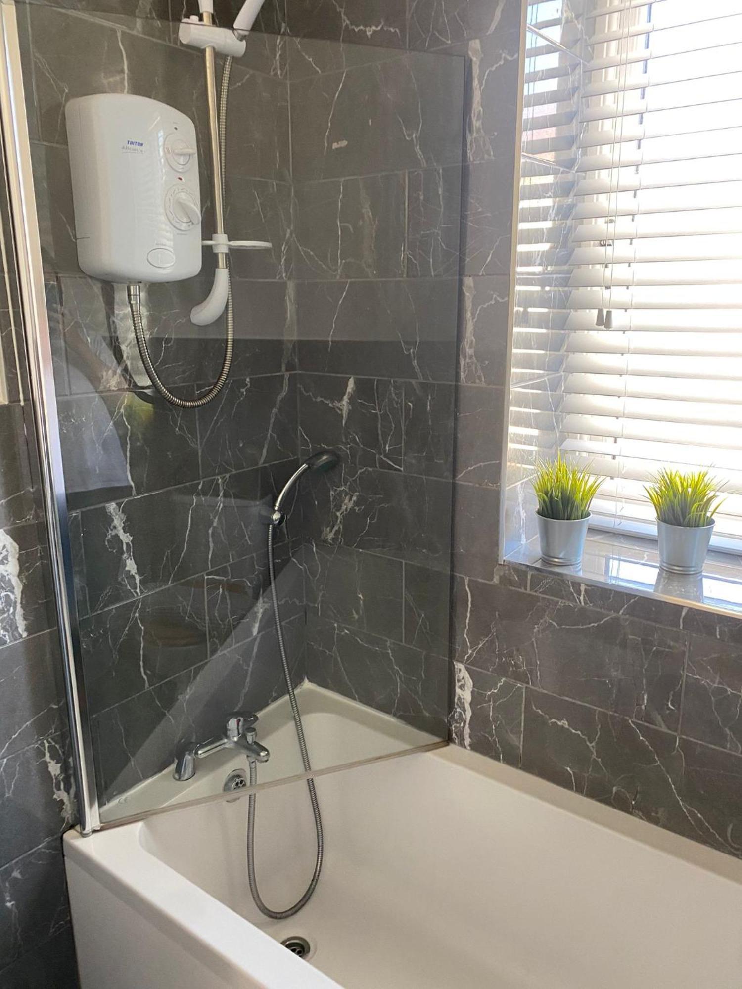 Spacious 2 Bedroom Apartment Liverpool Zewnętrze zdjęcie