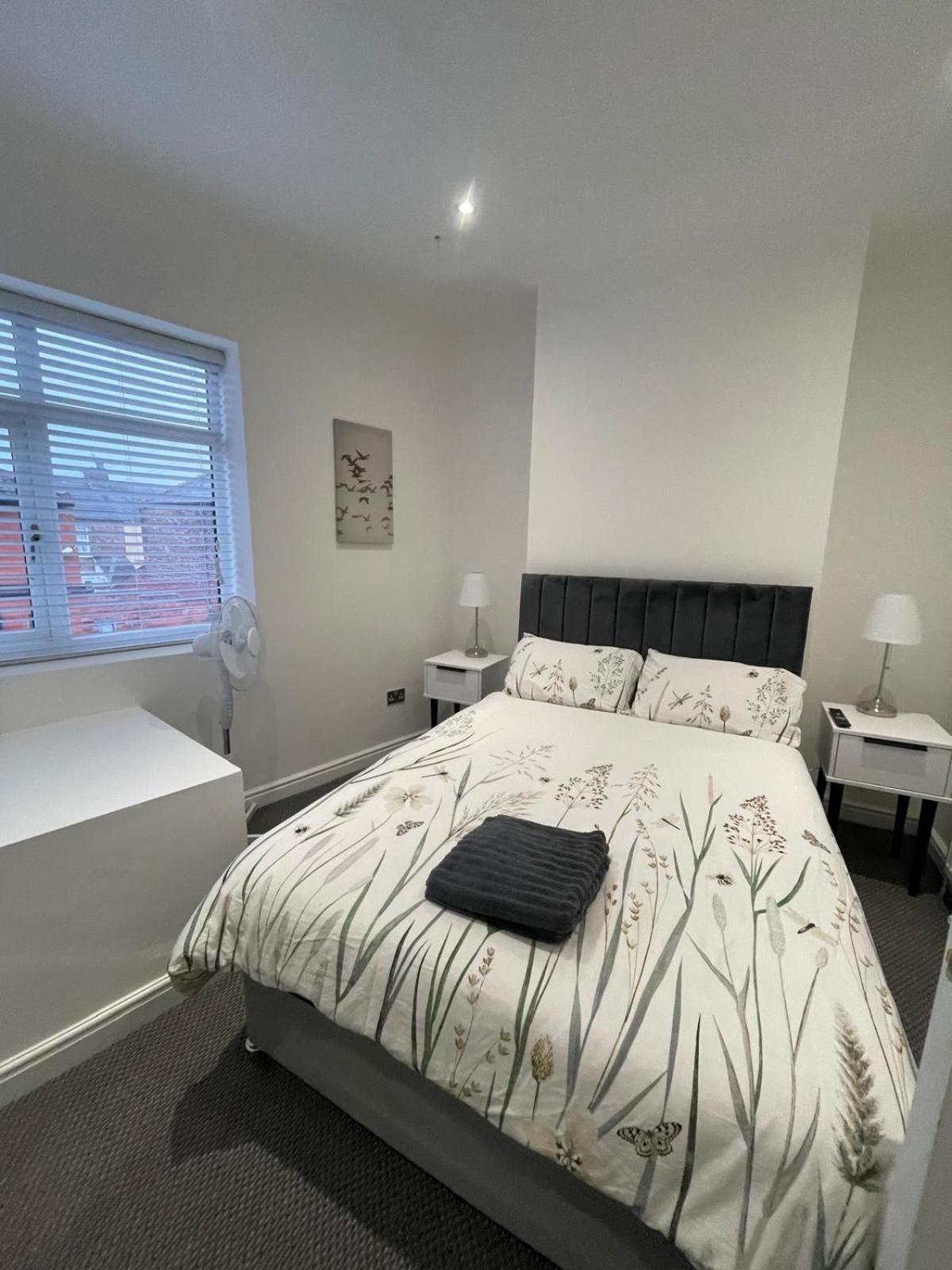 Spacious 2 Bedroom Apartment Liverpool Zewnętrze zdjęcie