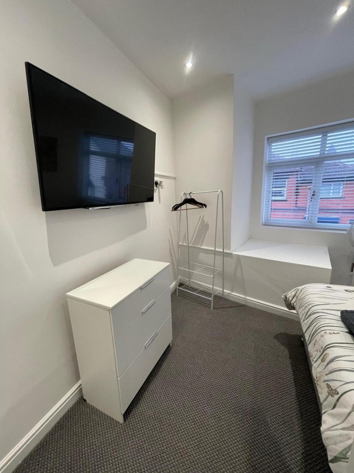 Spacious 2 Bedroom Apartment Liverpool Zewnętrze zdjęcie